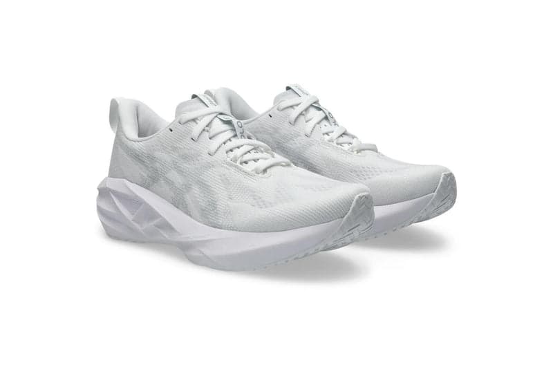 ASICS 3