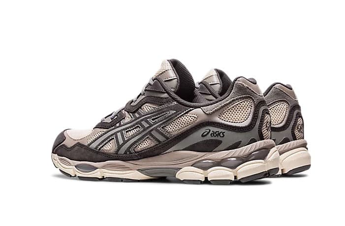 ASICS 4