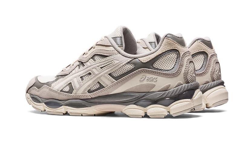 ASICS 3