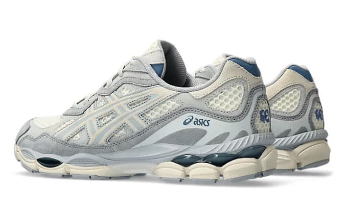 ASICS 4