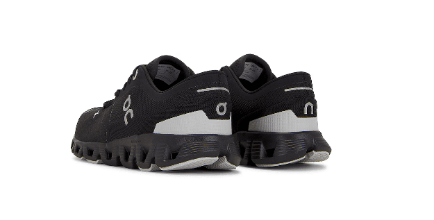 ON Cloud | Black 3