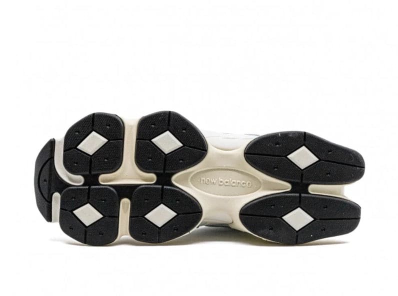New Balance 9060 White / Black 4