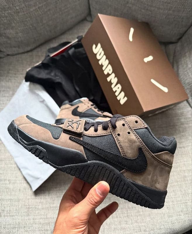 Nike Air Trainer 1 Travis Scott Brown 4