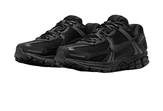 Nike Zoom Vomero 5 Triple Black 3
