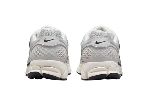 Nike Zoom Vomero 5 White Chrome 4