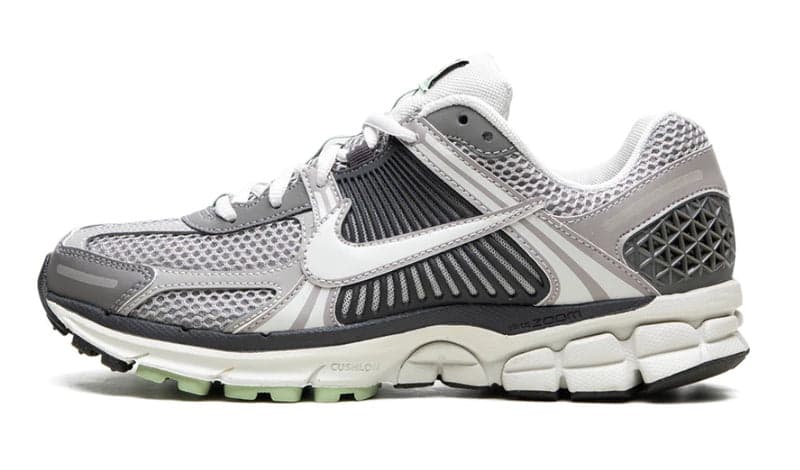 Nike Zoom Vomero 5 Photon Dust Black 2