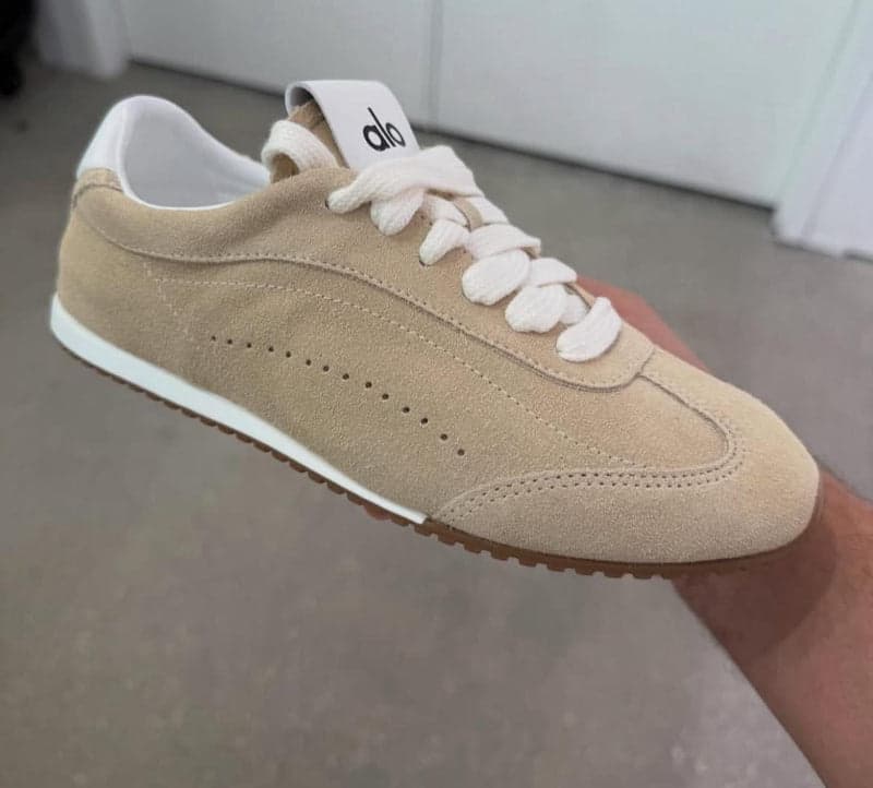 Alo Court Cream Suede 1